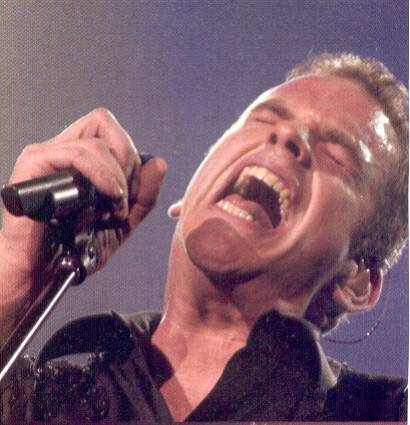 GAROU au micro